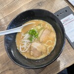 Jin hou - 味噌豚骨、シンプルにしました