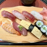 しほう田 - にぎり鮨ランチ … ¥1,300円（税込）
