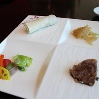 広東料理 センス - 本格釜焼き北京ダックと彩り野菜マリネのコンビネーション
