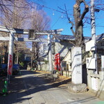 玉笑 - これが「穏田神社(おんでんじんじゃ）」です