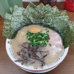 Hakatanagahamaramemmoriya - 【 ラーメン 】＋【 味付けたまご 】＋【 海苔 】　８００円 ＋ １００円 ＋ １００円