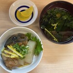 Kaisen Sushi Masa - 例2）お昼の定食にはこういった1品が各定食に付きます。