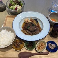 近江牛もりしま 寛閑観ここ滋賀店 - 近江牛　すき焼き御膳（赤身）\3,500
