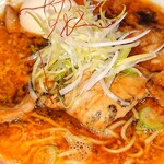 ラーメン あんず - 辛肉そば (背脂入り)