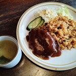 喫茶ロード - ハンバーグピラフ 750円は味噌汁付