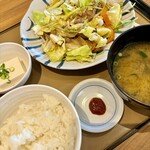 やよい軒 - 大豆ミートの野菜炒め