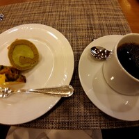 ザ・ループ(ホテルアゴーラリージェンシー大阪堺) - デザート　コーヒーはセルフにて