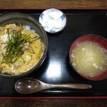 そば処けん太 - 親子丼：８００円（税込）【２０２４年１月撮影】