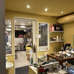 ドース イスピーガ - お店の奥で作ってます！