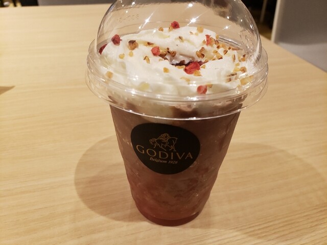 GODIVA Hankyu Sanbangai photo 2