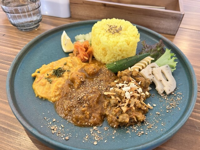 辛幸食堂（KARASHIA） - 東大館（カレー）の写真