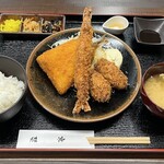 Oshokujidokoro Kyouya - ミックスフライ定食B（大人気のミックスフライにアジ、カキ、海老の３種盛り！）