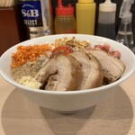 ラーメン 鷹の目 - 横