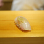 鮨 あらい - 「鯛」