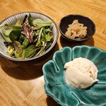 はかりめ - お豆腐は塩のみの味付けで美味でした