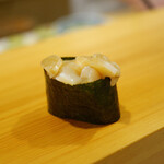 鮨 あらい - 「小柱軍艦巻き」