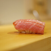 鮨 あらい - 「本鮪背中トロ」