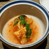 鮨 たか大 - 海老ほたて真丈湯葉巻き梅出汁