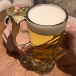 Tokyo Hands - 生ビール サッポロ黒ラベル 中ジョッキ690円
      日替りスパークリングG990円