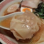 ラーメン大至 - ワンタン　中にクワイが入っておりサクサク！