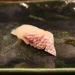 にぎり鮨 一五〇 - 鯛