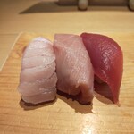 Oogi sushi - 赤身、中トロ、大トロ