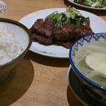 牛たん炭焼き 利久 - 牛タン定食