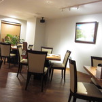 ※（再訪）リニューアル後です。金屏風がなくなり、スッキリしていました。