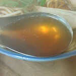 丸デブ - 琥珀色の美味しいスープ