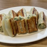 シンガポール発 小籠包と餃子の専門店 ジンホア - 