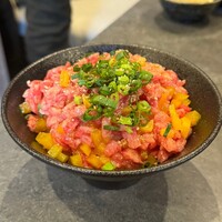 厳選和牛のとろたく丼