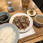 食堂サムシン - たっぷり肉豆腐定食（１，２５０円 税込）