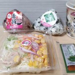 オリジン弁当 - おにぎり、サラダ、みそ汁