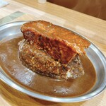 ブタとエスプレッソと - 超ブタカレー(ご飯少なめ)、別角度から！