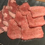 和牛とタン 焼肉 とみ - 