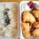 からあげ専門店 鷄笑 - 料理写真:からあげ弁当(もも2個、むね2個)