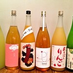 博多あごだしもつ鍋　土の上の花 - 蔵元さんが作るこだわりのお酒をご用意しております。