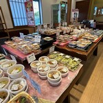 クック・チャム - 一品もすごく豊富◎
こちらの店舗が、いちばん品揃えがいいかもね