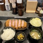 Tonkatsu Tokatsu Curry No Mise Kiseki Shokudou - 