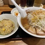 喜多方ラーメン 坂内 - 