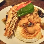 タベルナ カディス - 大海老とホタテのパエリア（取り分け後）