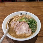 札幌ラーメン 直伝屋 - 札幌味噌チャーシュー麺