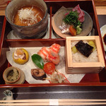 和艸庵 - 和泉（本春慶塗松花堂弁当）　2,800円