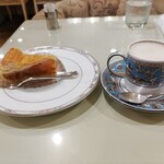珈琲専科讃 - アップルパイとウインナーコーヒー