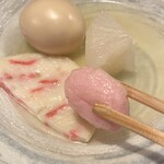 Okame - 冬季限定の三色だんごは11月～2月くらいまで。ぷりぷりもちもちの練り物で必食ですよ(*´ч`*)