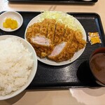 とんかつ はまや 関内駅前店 - 