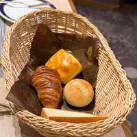 メインダイニング いと桜 - パン盛り合わせ