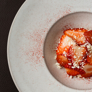 苺の冷製カッペリーニ始まります（2月27日～）