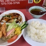 マルシン飯店 - 