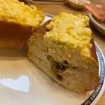 Komeda Ko-Hi-Ten - 下の方に草とソースも少々